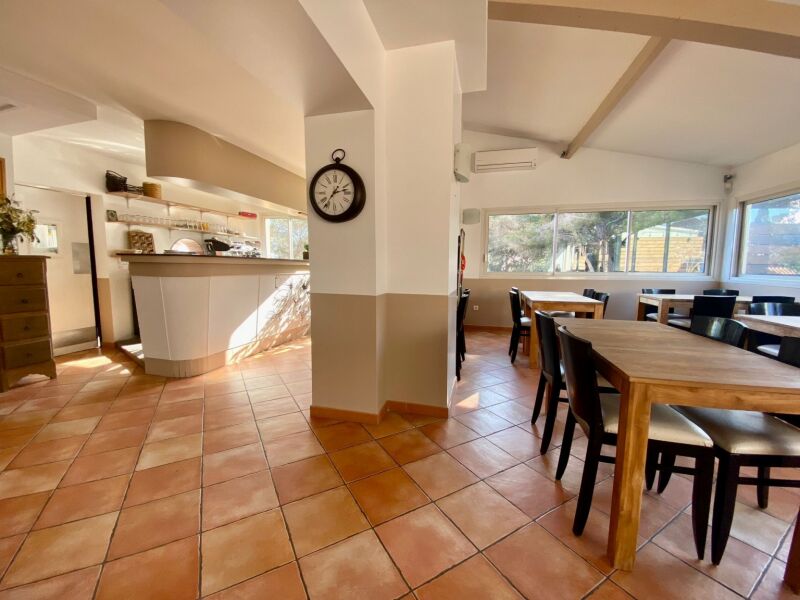 Salle de petit déjeuner Salle de petit déjeuner